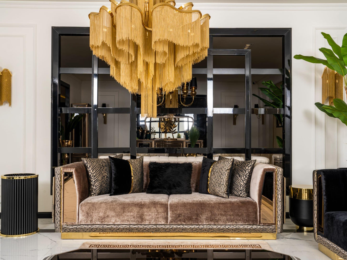 Grand Leon’s Sofa Set