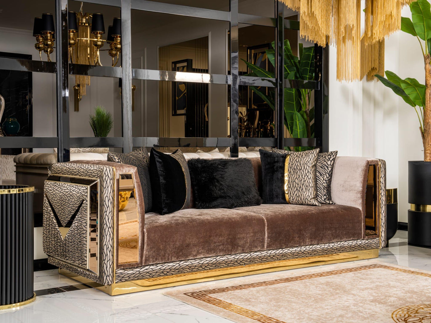 Grand Leon’s Sofa Set