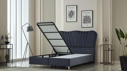 Atrium Bed with storage